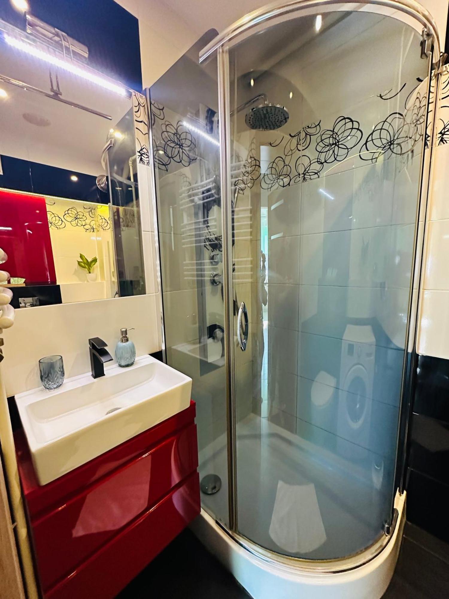 City Apartment Czestochowa Centrum 2-Bedroom ภายนอก รูปภาพ